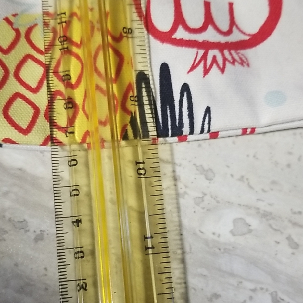 Thirty-One Colorful Pouch - Picture 6 of 6